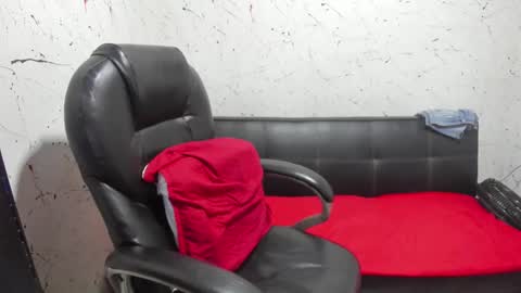 Snapshot of _ace_ventura chatting on 09/09/25, 05:18 ---- online show from 09/09/25, 05:18