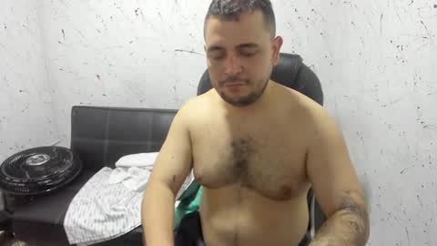 Snapshot of _ace_ventura chatting on 11/10/25, 04:28 ---- online show from 11/10/25, 04:28