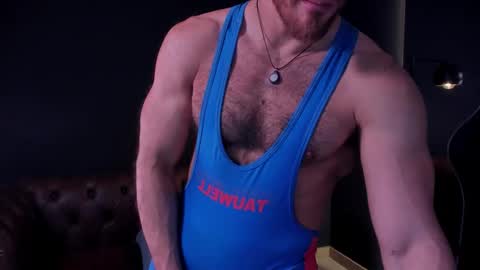 Snapshot of _adamcoper_ chatting on 12/19/25, 04:03 _adamcoper_ online show from 12/19/25, 04:03