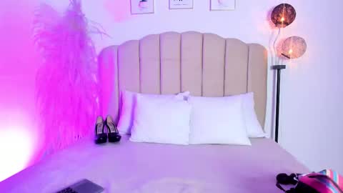 _aithanaa_ online show from 01/19/26, 12:09