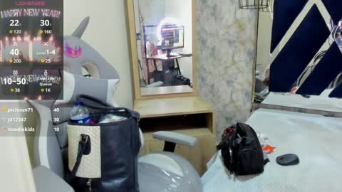  Alaia online show from 01/04/25, 02:56