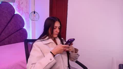 Snapshot of _alaia_collway_ chatting on 02/21/26, 11:55 Alaia online show from 02/21/26, 11:55