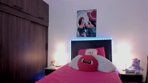 _alana_grey_ online show from 04/22/26, 03:57