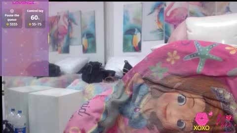 _alegriamartinez_ online show from 10/24/25, 07:43