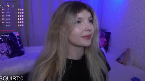 Snapshot of _aleksa chatting on 11/21/25, 06:39 Alexa online show from 11/21/25, 06:39