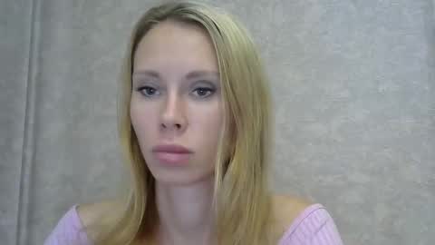 Snapshot of _alex1819 chatting on 09/19/25, 07:32 _alex1819 online show from 09/19/25, 07:32