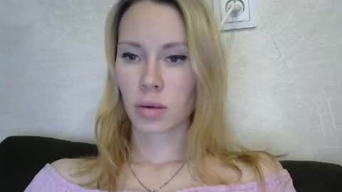 _alex1819 online show from 02/04/26, 11:05