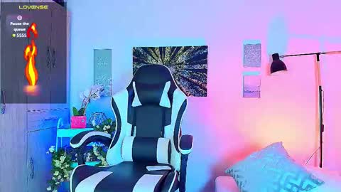 Snapshot of _alex_carter chatting on 11/12/25, 09:32 alex carter online show from 11/12/25, 09:32