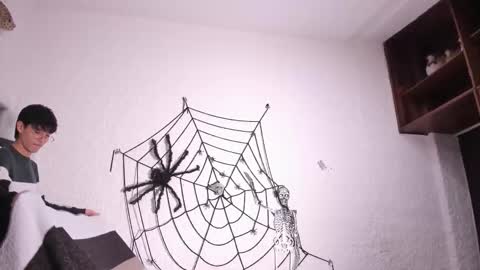 Alexander online show from 10/16/25, 12:33