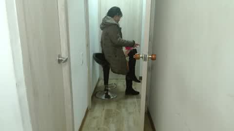 Snapshot of _alexandrajones chatting on 03/06/25, 10:41 Alexandra online show from 03/06/25, 10:41