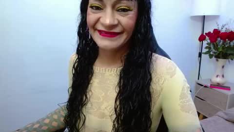 Snapshot of _alexandrajones chatting on 10/05/25, 01:48 Alexandra online show from 10/05/25, 01:48