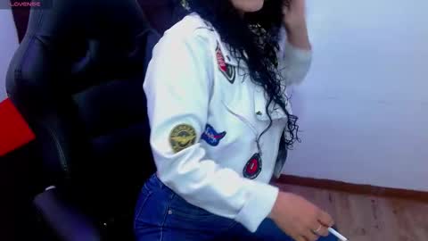 Snapshot of _alexandrajones chatting on 11/09/25, 09:57 Alexandra online show from 11/09/25, 09:57