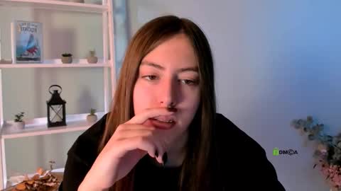_alice_smith__ online show from 10/19/25, 08:59
