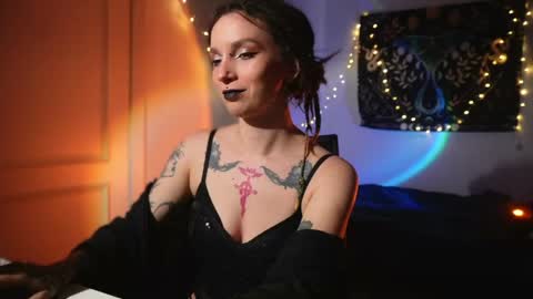 Snapshot of _alicemorrison_ chatting on 05/28/26, 06:16 Alice Morrison Mistress Datura online show from 05/28/26, 06:16