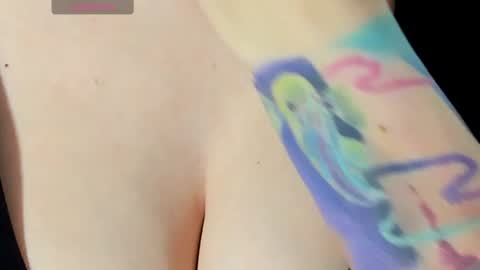 Snapshot of _aliice_1 chatting on 01/22/25, 01:32 Alice online show from 01/22/25, 01:32