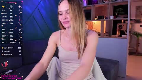 Snapshot of _alleyesonme chatting on 02/15/25, 04:01 Mia online show from 02/15/25, 04:01