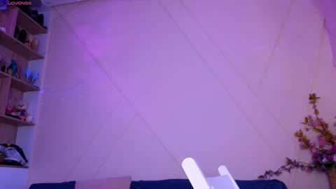 Snapshot of _alleyesonme chatting on 10/06/25, 02:14 Mia online show from 10/06/25, 02:14