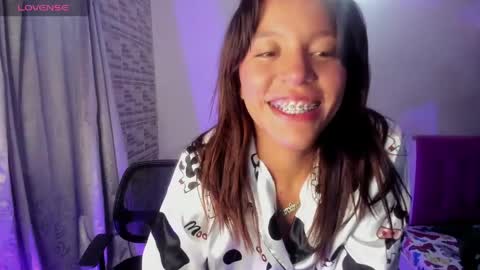 AMELIA  online show from 04/23/26, 05:08