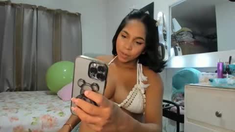 Analia online show from 06/10/26, 01:17