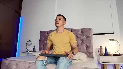 _andrewfalcon2 online show from 01/17/25, 06:12