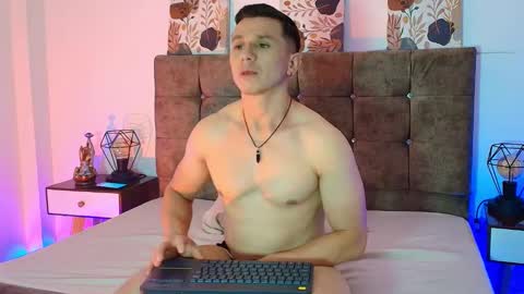 _andrewfalcon2 online show from 09/24/25, 08:23