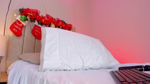 ngela  online show from 12/30/24, 02:40