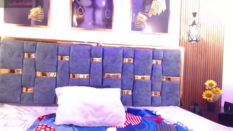 Angela  online show from 04/21/26, 12:00