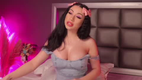 Anna online show from 02/20/25, 11:32