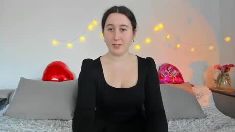 Anna online show from 04/21/26, 12:33