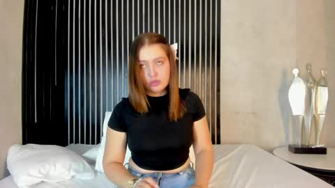 annie blue online show from 04/23/26, 12:29