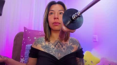 Snapshot of _antonella_dreams chatting on 10/06/25, 08:01 _antonella_dreams online show from 10/06/25, 08:01