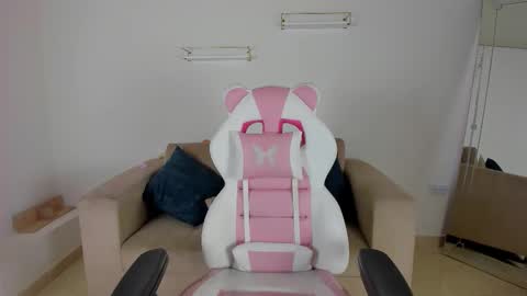    online show from 09/10/25, 12:16