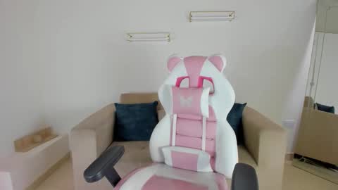    online show from 09/12/25, 12:16