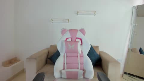    online show from 10/16/25, 12:39