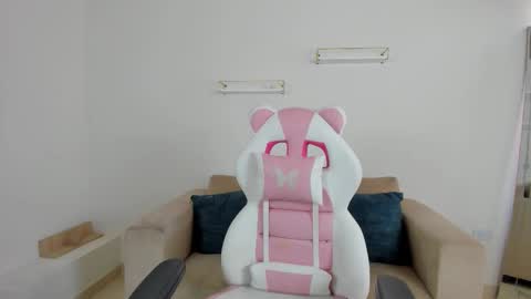    online show from 11/05/25, 12:27