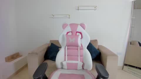    online show from 11/12/25, 12:27