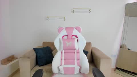    online show from 12/16/25, 12:21