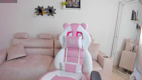    online show from 05/25/26, 12:33