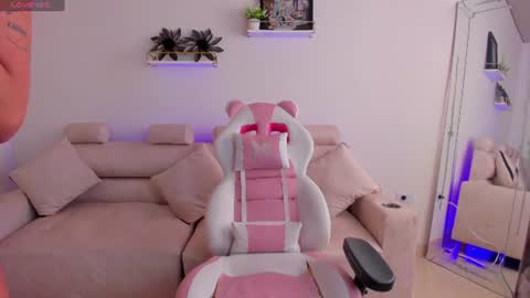    online show from 06/23/26, 07:12