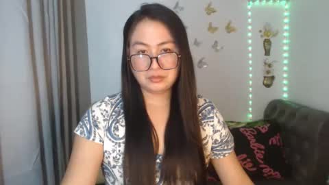 Snapshot of _arah chatting on 09/19/25, 01:56 arah online show from 09/19/25, 01:56