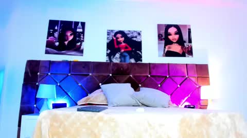Snapshot of _ariana_lopez_ chatting on 02/12/25, 12:22 Ariana online show from 02/12/25, 12:22