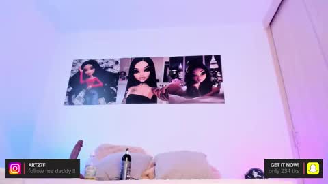 Ariana  online show from 10/23/25, 02:05