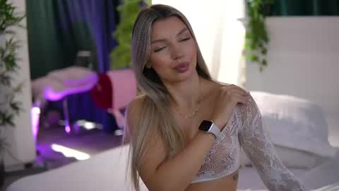 Arielle online show from 07/02/26, 06:41