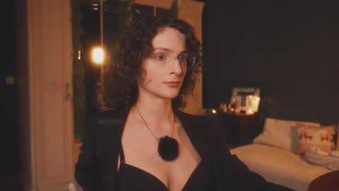 Snapshot of _arta_ chatting on 12/19/25, 02:02 ARTA online show from 12/19/25, 02:02