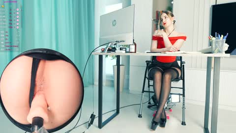 Snapshot of _artporno_ chatting on 11/19/25, 06:35 _artporno_ online show from 11/19/25, 06:35