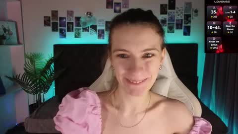 _ash_leyy_ online show from 02/18/26, 01:23