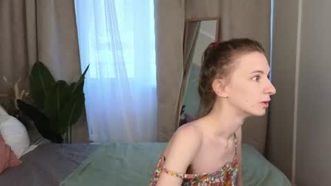 Snapshot of _ash_leyy_ chatting on 07/09/26, 01:31 _ash_leyy_ online show from 07/09/26, 01:31