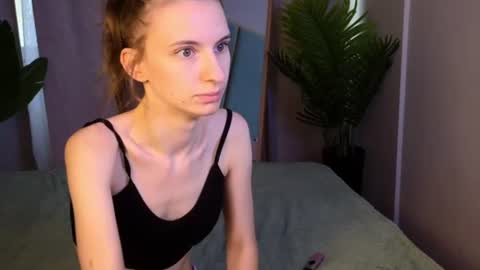 Snapshot of _ash_leyy_ chatting on 07/22/26, 01:30 _ash_leyy_ online show from 07/22/26, 01:30