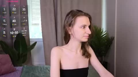 Snapshot of _ash_leyy_ chatting on 07/29/26, 01:37 _ash_leyy_ online show from 07/29/26, 01:37