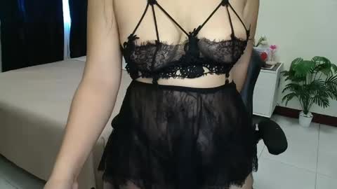 Angie online show from 09/12/25, 02:55